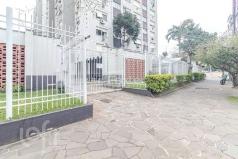 Image 28 - 1037960