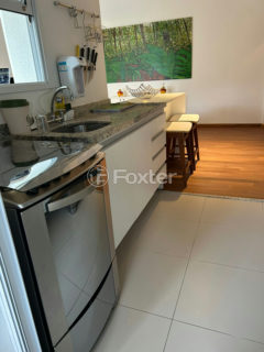 Image 4 - 1038009