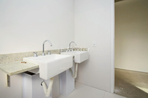 Image 30 - 1038078