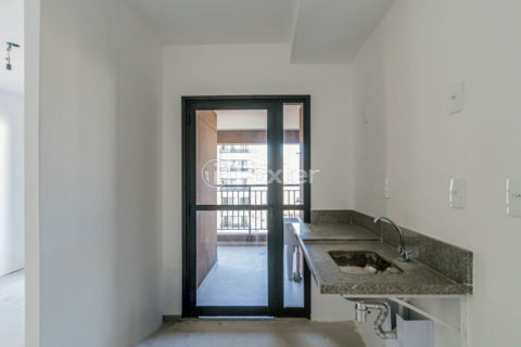 Image 7 - 1038079