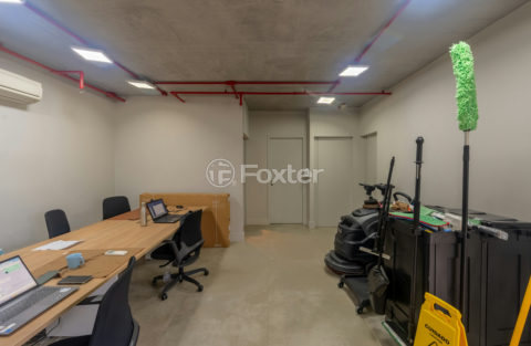 Image 6 - 1038105