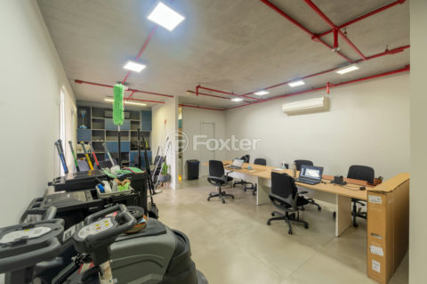 Image 7 - 1038105