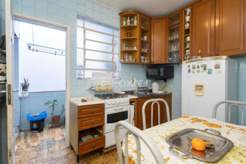 Image 10 - 1038115