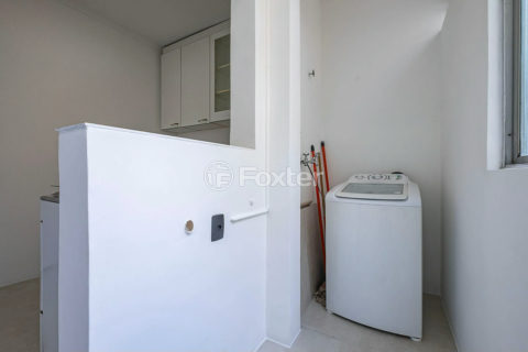 Image 7 - 1038150