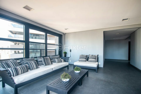 Image 32 - 1038165