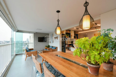 Image 13 - 1038208