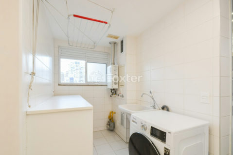 Image 44 - 1038208