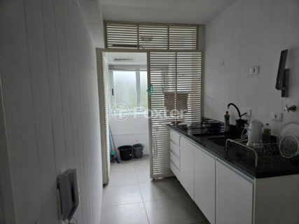 Image 6 - 1038210