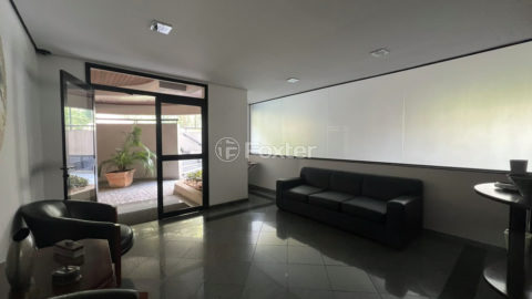 Image 70 - 1038211