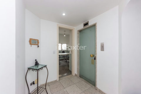 Image 7 - 1038212