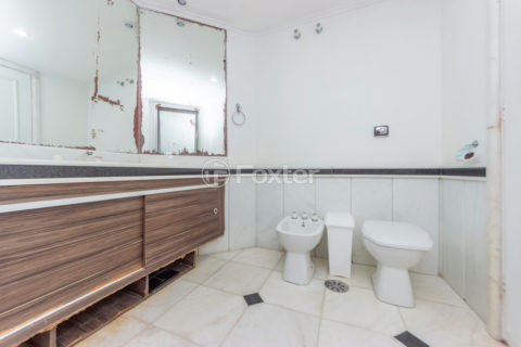 Image 32 - 1038212