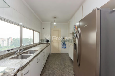 Image 21 - 1038212