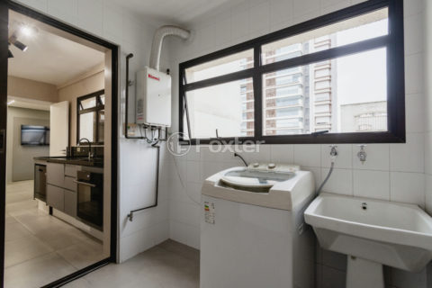 Image 21 - 1038220