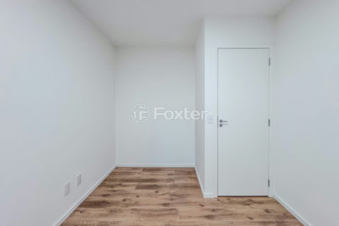 Image 10 - 1038226