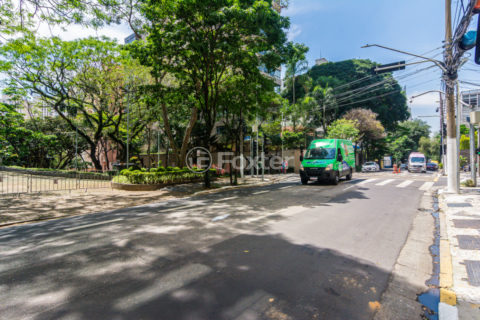 Image 14 - 1038246