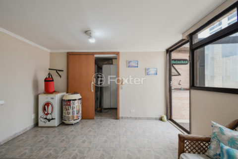 Image 33 - 1038247