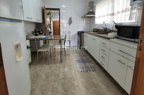Image 21 - 1038249