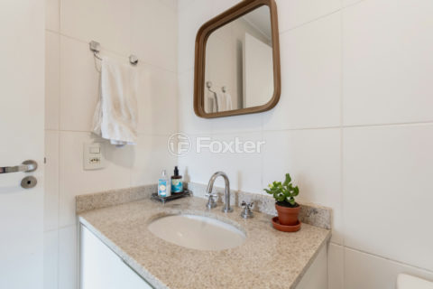 Image 14 - 1038250