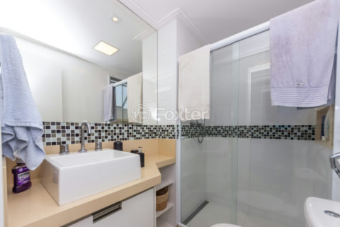 Image 32 - 1038251