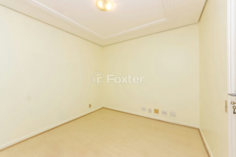 Image 40 - 1038252