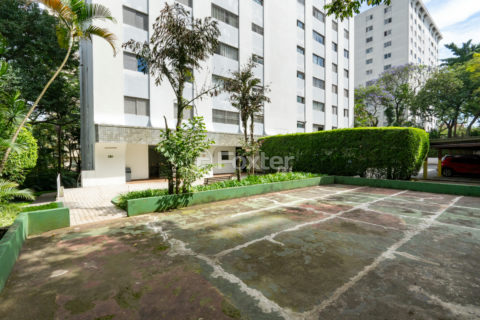 Image 24 - 1038255