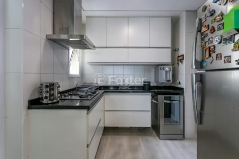 Image 17 - 1038256