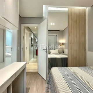 Image 31 - 1038256