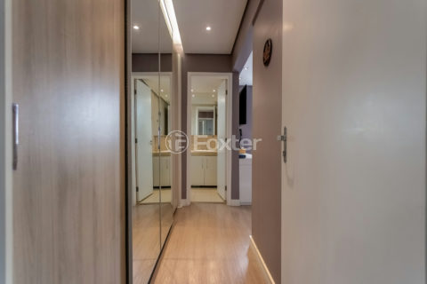 Image 40 - 1038256