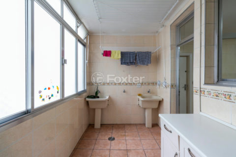 Image 29 - 1038274