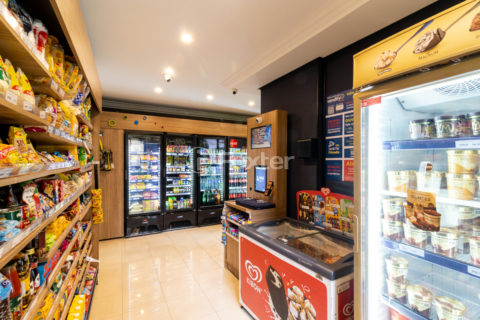 Image 30 - 1038280