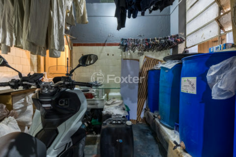 Image 29 - 1038295