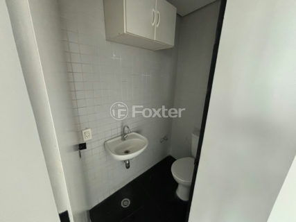 Image 8 - 1038303