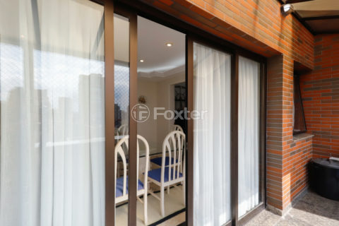Image 23 - 1038304