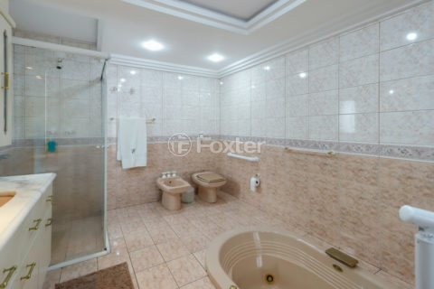 Image 11 - 1038304