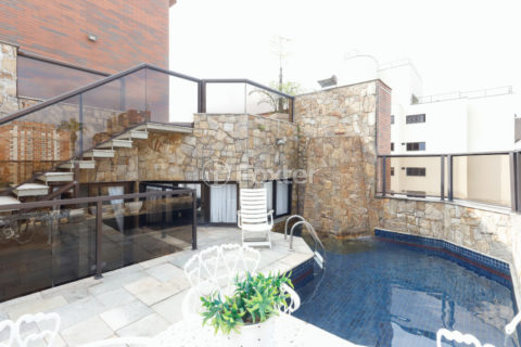 Image 21 - 1038304