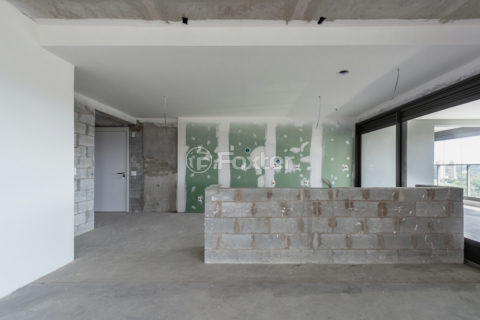Image 17 - 1038317