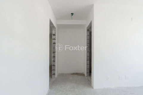 Image 41 - 1038317
