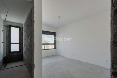 Image 38 - 1038317