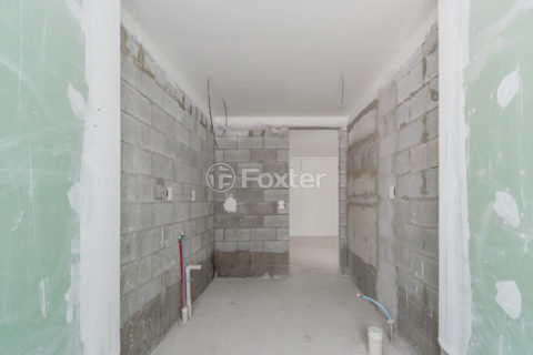 Image 31 - 1038317