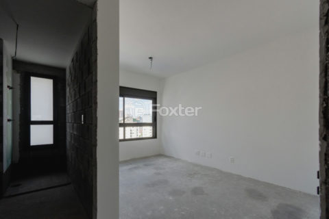 Image 32 - 1038317