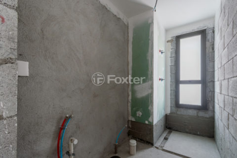 Image 43 - 1038317