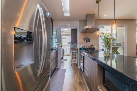 Image 2 - 1038354