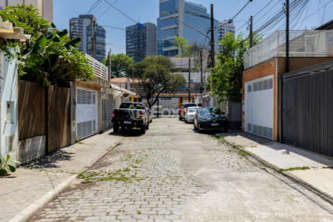 Image 41 - 1038362