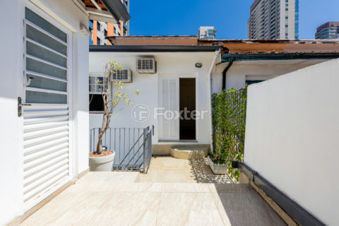 Image 21 - 1038362