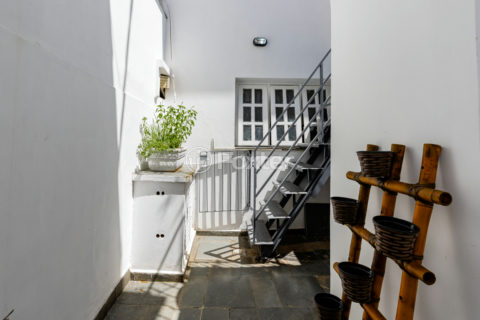 Image 11 - 1038362