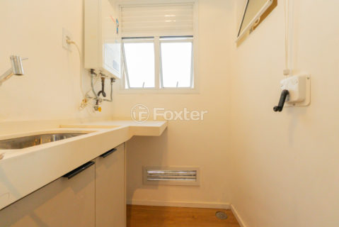 Image 32 - 1038366