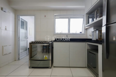 Image 21 - 1038368