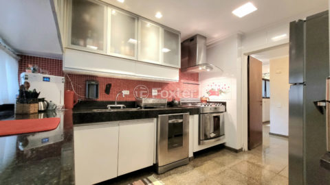 Image 32 - 1038371