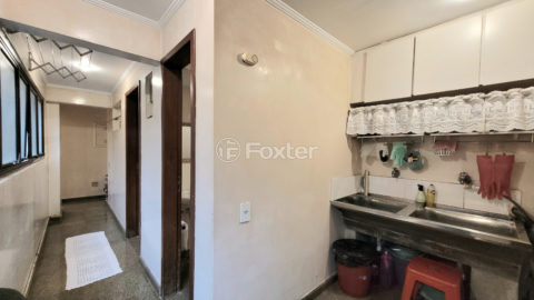 Image 39 - 1038371