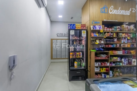 Image 23 - 1038372